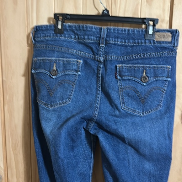 Levi’s Slender Bootcut 526 Jeans.  Classic Blue Women's Jeans - Picture 4 of 6